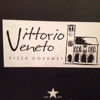 Photo taken at Vittorio Veneto Pizza Gourmet by Daniel A. on 5/6/2012