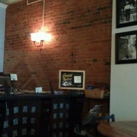 Photo taken at Noce Gourmet Pizzeria by Aaron M. on 4/26/2012
