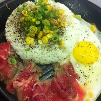Photo taken at Pepper Lunch Express by joyxee l. on 3/2/2012