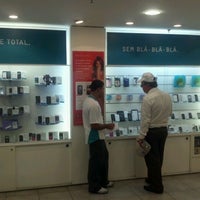 Photo taken at loja Oi - Shopping Barra by Estrella *. on 7/15/2012