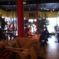 รูปภาพถ่ายที่ Café Rico โดย Julinthesky เมื่อ 4/16/2012