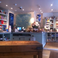 Photo taken at Carluccio&amp;#39;s by Tolebi on 7/13/2012