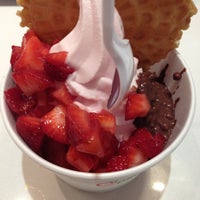 Photo taken at Pinkberry by Taryn T. on 6/15/2012