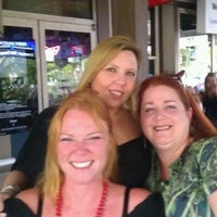 5/5/2012 tarihinde Renee N.ziyaretçi tarafından The Dek Bar'de çekilen fotoğraf