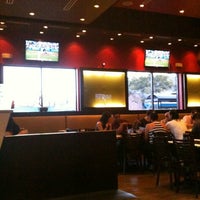 Foto tomada en Toro Sushi Bar Lounge  por Win K. el 7/15/2012