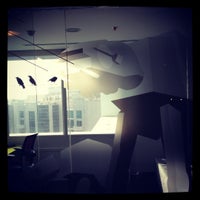 3/15/2012 tarihinde Scott W.ziyaretçi tarafından Y&amp;amp;R Dubai'de çekilen fotoğraf