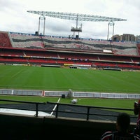 Photo taken at Estadio Morumbi Camarote Placar by Drielle M. on 4/29/2012