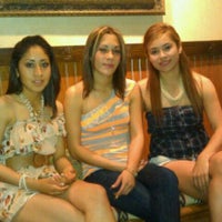 Photo taken at LongHorn Steakhouse by Erika T. on 4/15/2012