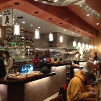 4/11/2012 tarihinde Ping T.ziyaretçi tarafından Fork Café'de çekilen fotoğraf