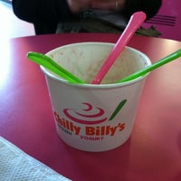 Снимок сделан в Chilly Billy&#39;s Frozen Yogurt пользователем Jill H. 4/17/2012