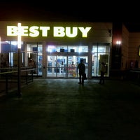 Photo taken at Best Buy by Wil D. on 4/22/2012