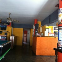 รูปภาพถ่ายที่ El Viajero Hostel &amp;amp; Suites Brava Beach โดย Geraldo R. เมื่อ 8/1/2012