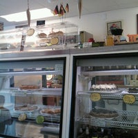 Das Foto wurde bei A Taste Of Germany Bakery &amp;amp; Deli von Juan M. am 9/11/2012 aufgenommen