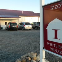 Foto tirada no(a) Izzo&amp;#39;s White Barn Winery por Stephen M. em 9/11/2012