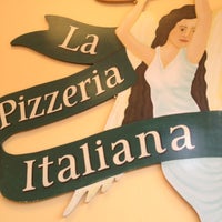 Снимок сделан в Angelico la Pizzeria пользователем Ileana C. 7/3/2012