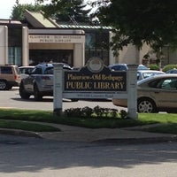 Photo prise au Plainview-Old Bethpage Public Library par Joe M. le6/7/2012