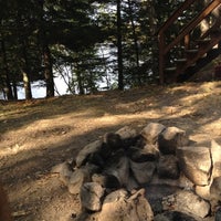 Foto tirada no(a) Timberwolf Lodge por Ryan R. em 9/4/2012