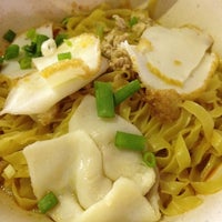 Photo taken at Soon Lee Fishball Noodle by Alan T. on 4/10/2012