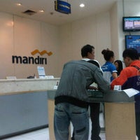 Review Bank Mandiri Roxy Mas