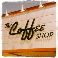 Photo prise au The Coffee Shop at Agritopia par Thompson&amp;#39;s R. le5/10/2012