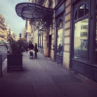 รูปภาพถ่ายที่ Le Café des Initiés โดย David F. เมื่อ 2/22/2012