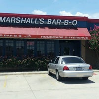 Foto diambil di Marshall&amp;#39;s Bar-B-Q oleh Charles G. pada 6/21/2012