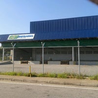 Photo taken at Terminal de Cargas (TECA) by Elcio C. on 3/9/2012