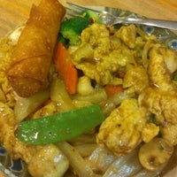8/4/2012 tarihinde Sylvester N.ziyaretçi tarafından Jade Garden Chinese Restaurant'de çekilen fotoğraf