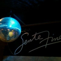 Photo taken at Gente Fina - Bar e Lounge by Renato C. on 6/23/2012