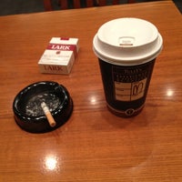 Photo taken at タリーズコーヒー (TULLY&#39;S COFFEE) ガーデンウォーク幕張店 by Daiya K. on 2/14/2012