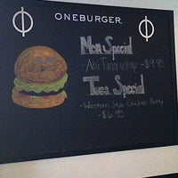 รูปภาพถ่ายที่ Oneburger Sunrise โดย Albert F. เมื่อ 4/17/2012