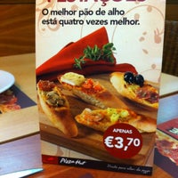 Foto diambil di Pizza Hut oleh Jeronimo A. pada 6/6/2012