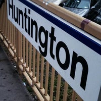 huntington train station parking hours