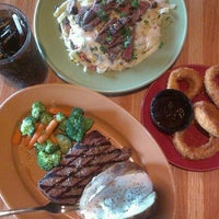 Photo taken at Applebee&amp;#39;s Grill + Bar by Jacob O. on 8/30/2012