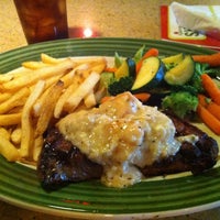 Photo taken at Applebee&amp;#39;s Grill + Bar by Jay M. on 7/14/2012