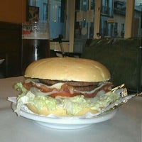 4/7/2012にMiguel Á. E.がAntiguo Orange Burgerで撮った写真