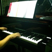 Photo taken at บ้านเปียโนพอเพียง by JeEd z Z Q. on 6/19/2012