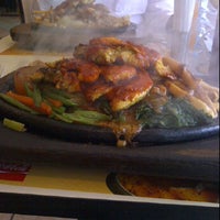 Photo taken at Yoko Sizzlers by Mish M. on 5/14/2012