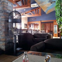 รูปภาพถ่ายที่ Amphora Restaurant โดย Petar G. เมื่อ 2/17/2012