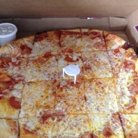 Снимок сделан в Aunt Polly&#39;s Pizza пользователем Ben R. 6/18/2012