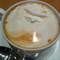 Photo taken at カフェ ラ ミル (Café La Mille) 川崎アゼリア店 by Gicchan on 4/14/2012