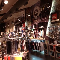 รูปภาพถ่ายที่ Blast Skate Shop โดย Javier M. เมื่อ 7/25/2012