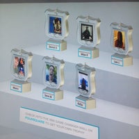 รูปภาพถ่ายที่ IBM Game Changer Interactive Wall โดย Stuart T. เมื่อ 8/30/2012