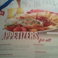 Photo taken at Applebee’s Grill + Bar by mo mo tha monster on 4/28/2012