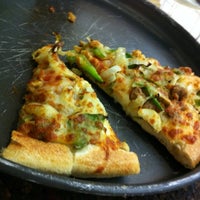 Photo taken at Pizza Hut by Felipe N. on 5/20/2012