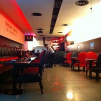 4/27/2012 tarihinde Ahmet Ö.ziyaretçi tarafından Rhino Café'de çekilen fotoğraf