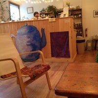 Foto tirada no(a) Twilight Tea Lounge por Ozan A. em 7/28/2012