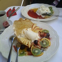 Photo taken at Ma Creperie by Nikita L. on 9/9/2012
