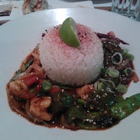 Photo taken at wagamama by I K. on 4/17/2012