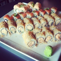 Foto tomada en Blue Sushi Sake Grill  por Christen el 5/12/2012